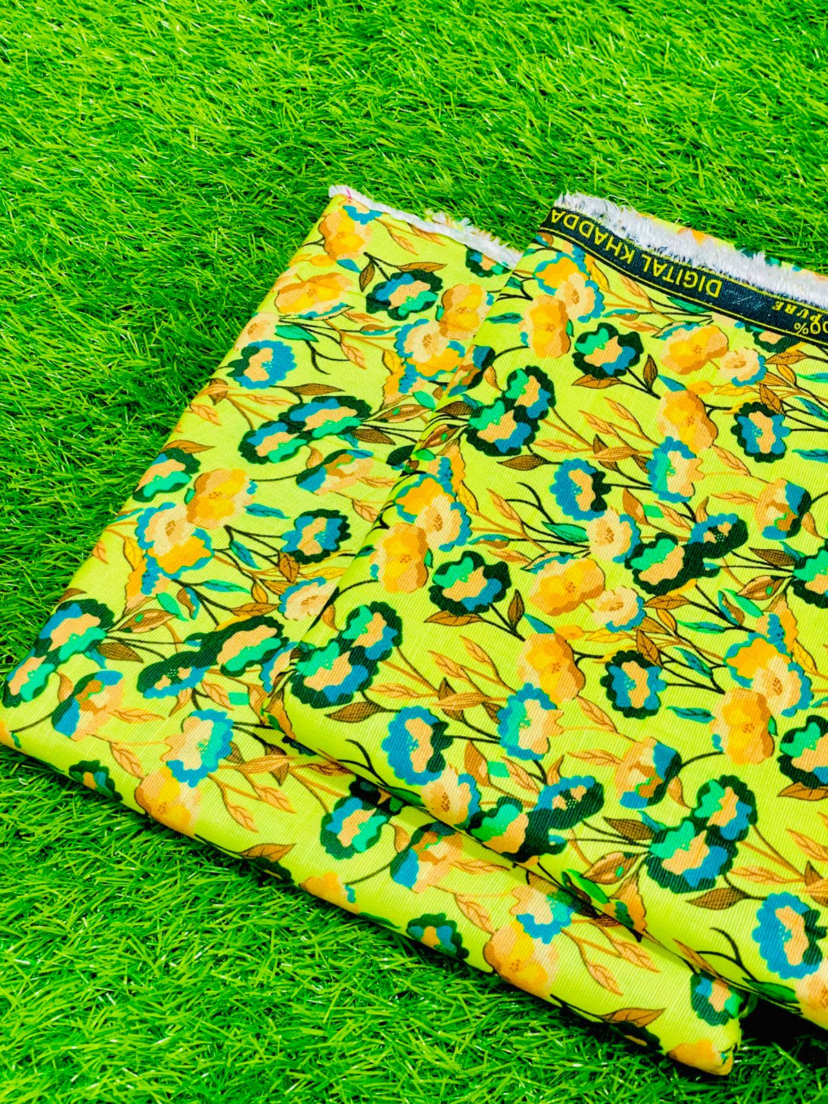 2-Peace Khaddar Alloveblob:https://web.whatsapp.com/df0fc138-2abc-44e8-9866-d5ecb711c3c8r Unstitched Suit